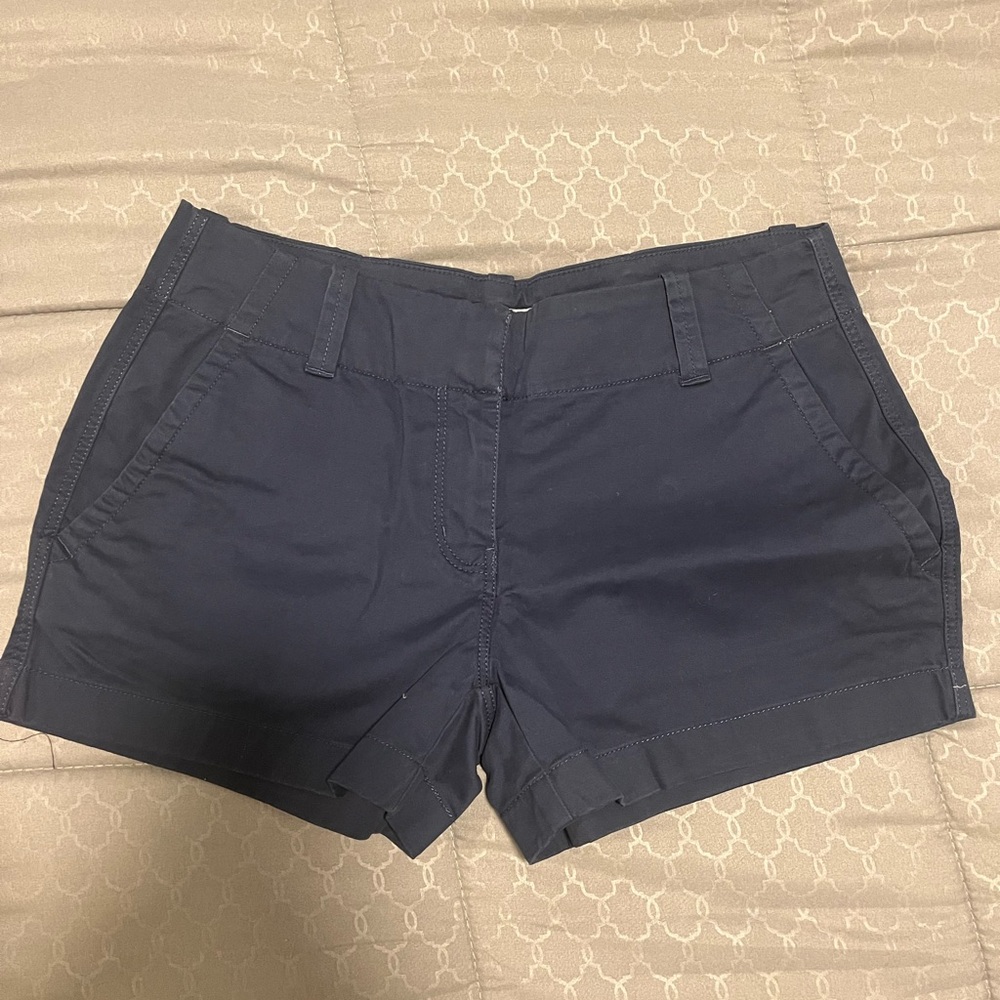 Vineyard Vines size 2 shorts